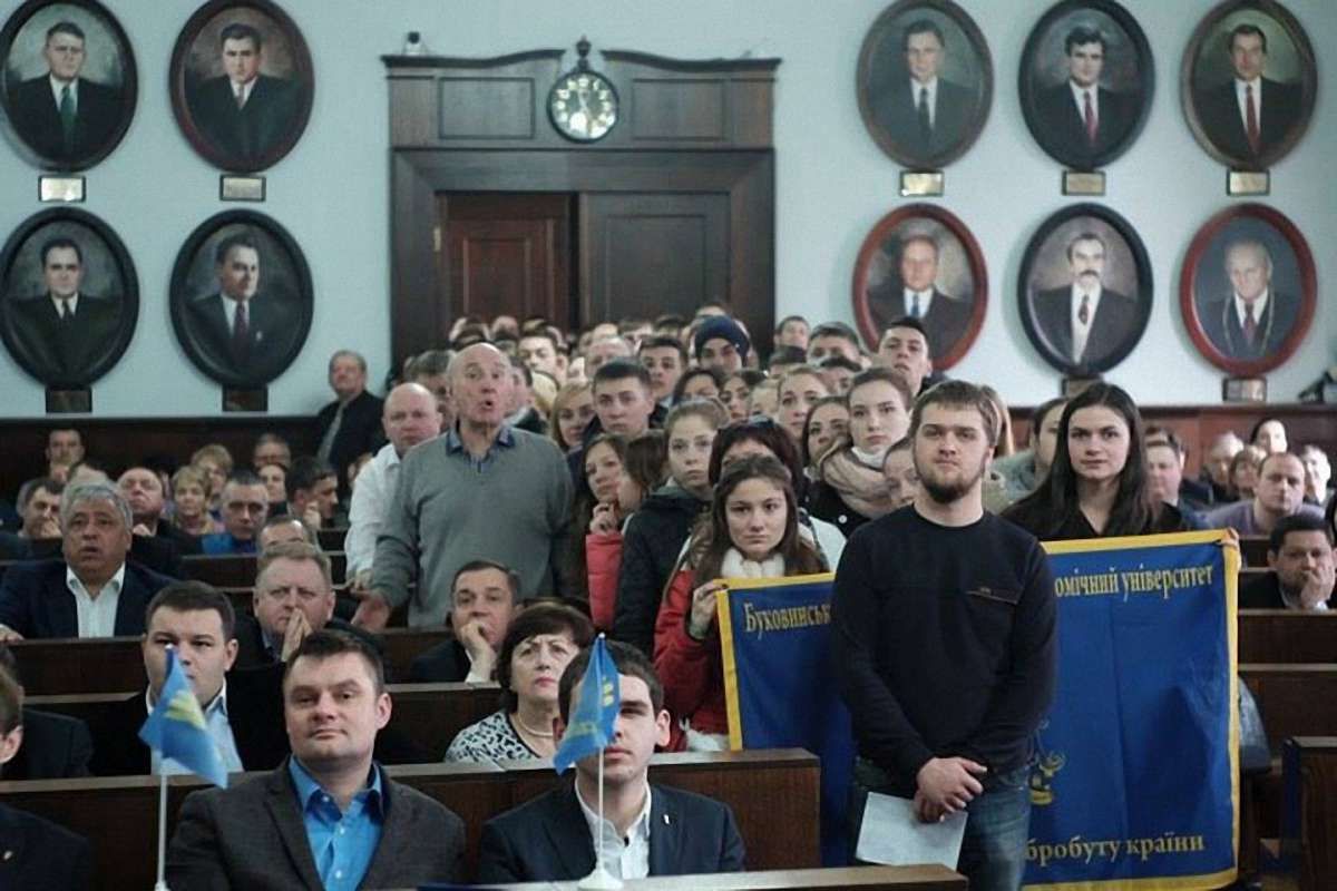 У Чернівцях протестували проти реорганізації університету