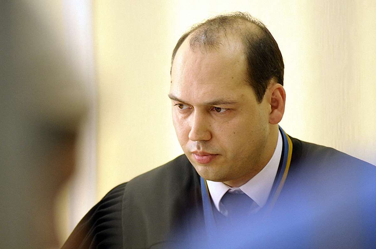 Суддю Вовка поновили на посаді у Печерському суді