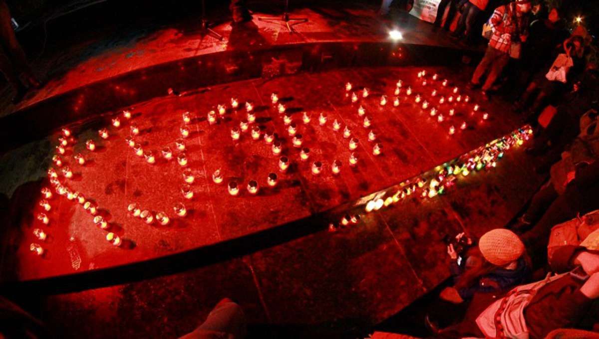 Львів'яни запалили свічки в пам’ять Кузьми Скрябіна