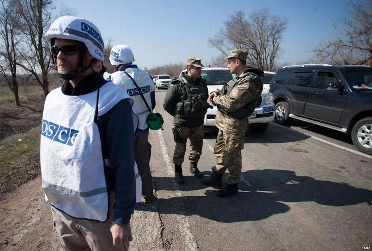 Бойовики «ЛНР» не пустили місію ОБСЄ у військовий табір