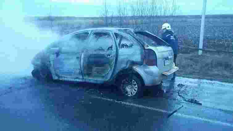 На кільцевій дорозі Львова згорів автомобіль Citroen