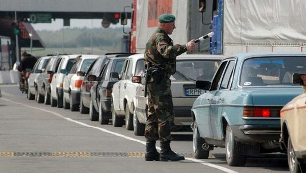 Смуги для авто з іноземною реєстрацією можуть з'явитись в усіх пунктах пропуску з Польщею