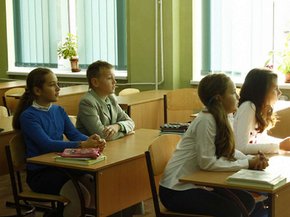 Львівські школярі з понеділка повернуться на навчання