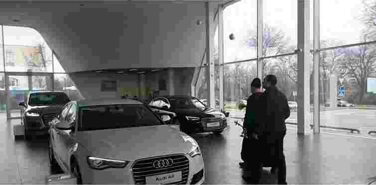Львівський автосалон Audi освятив ще не продані автомобілі