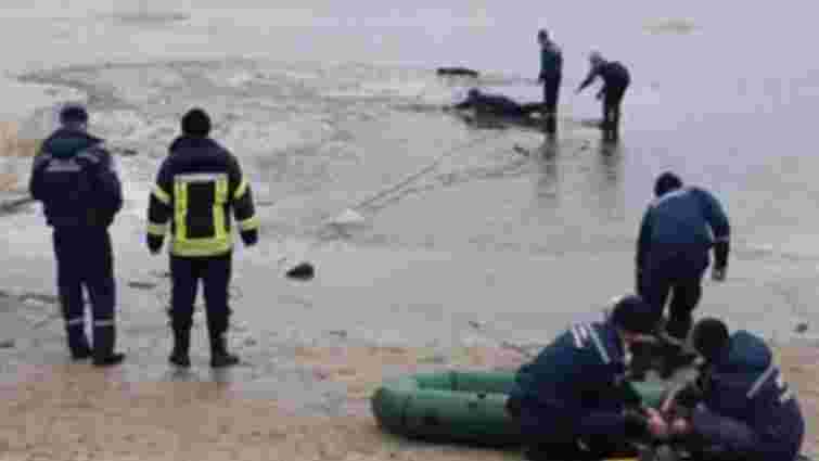 У Сєверодонецьку під кригу на озері провалилися п’ять підлітків, двоє з них загинули