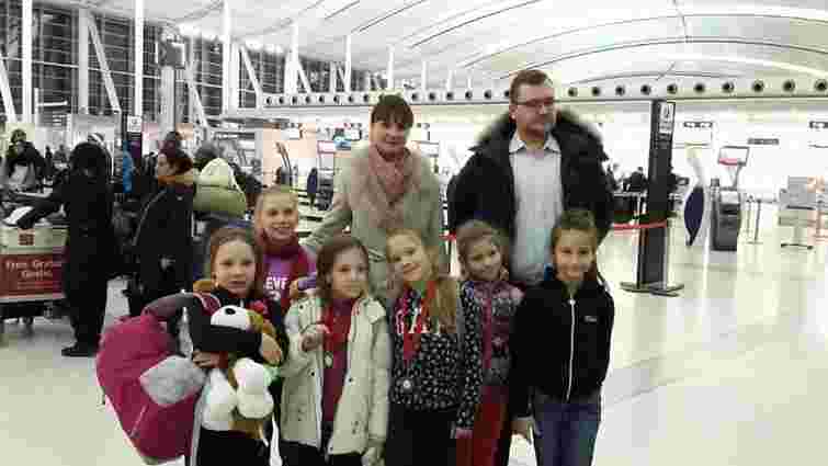 МЗС допомогло повернутися з Канади 11 громадянам України