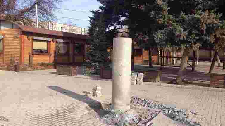 На Запоріжжі демонтували пам’ятник Шевченку