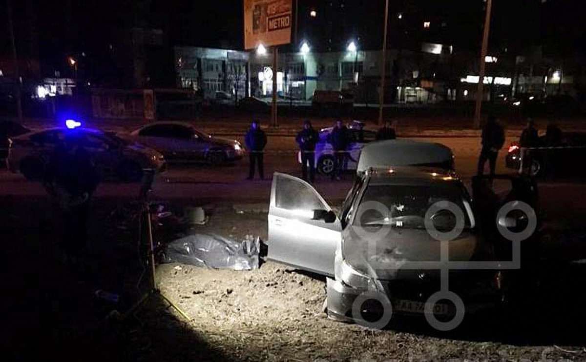 У Києві вночі поліція вогнем у відповідь застрелила втікача на BMW
