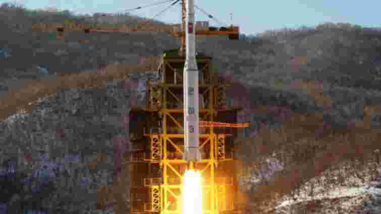 Розвідка Південної Кореї стверджує, що Росія надала КНДР компоненти балістичної ракети