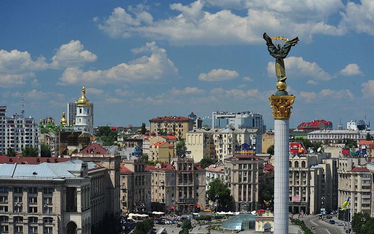 Київ розірвав побратимство з Москвою і Санкт-Петербургом