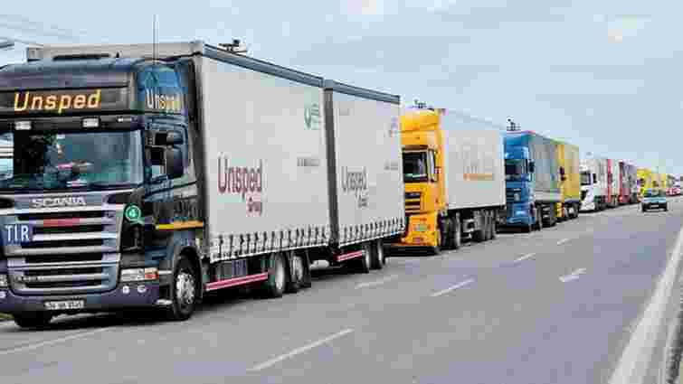 Україна заборонила російським вантажівкам транзит товарів до ЄС