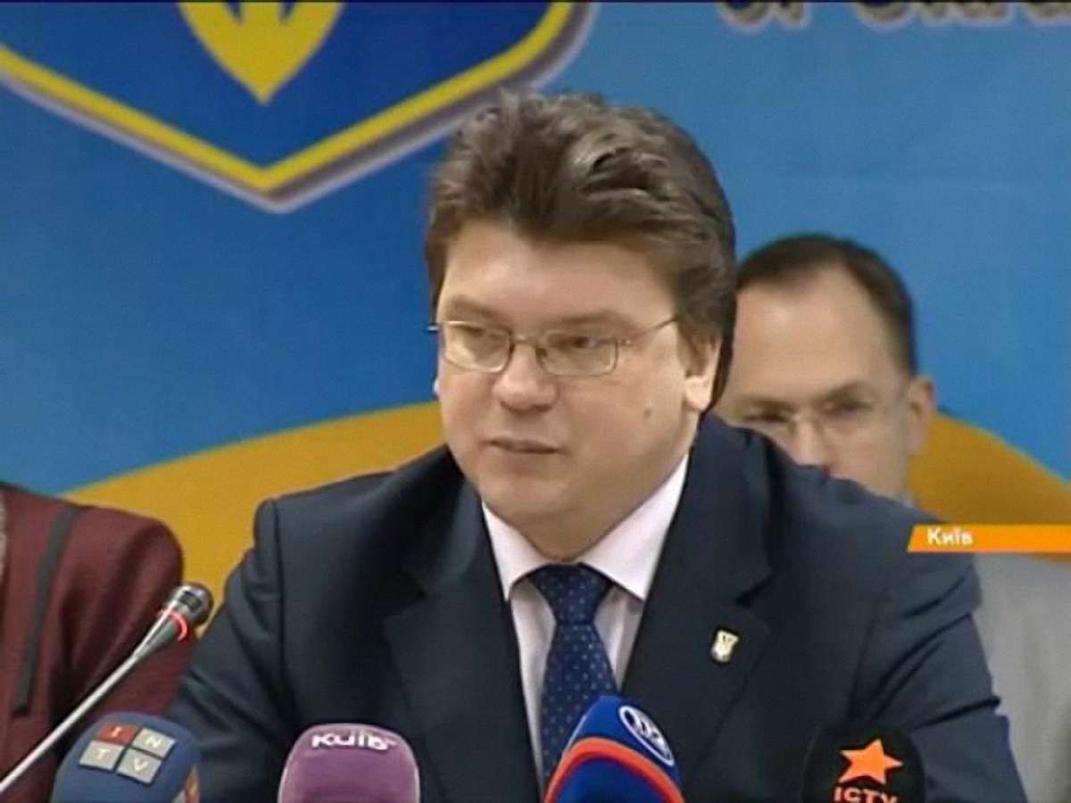 «Батьківщина» відкликає міністра молоді і спорту з уряду