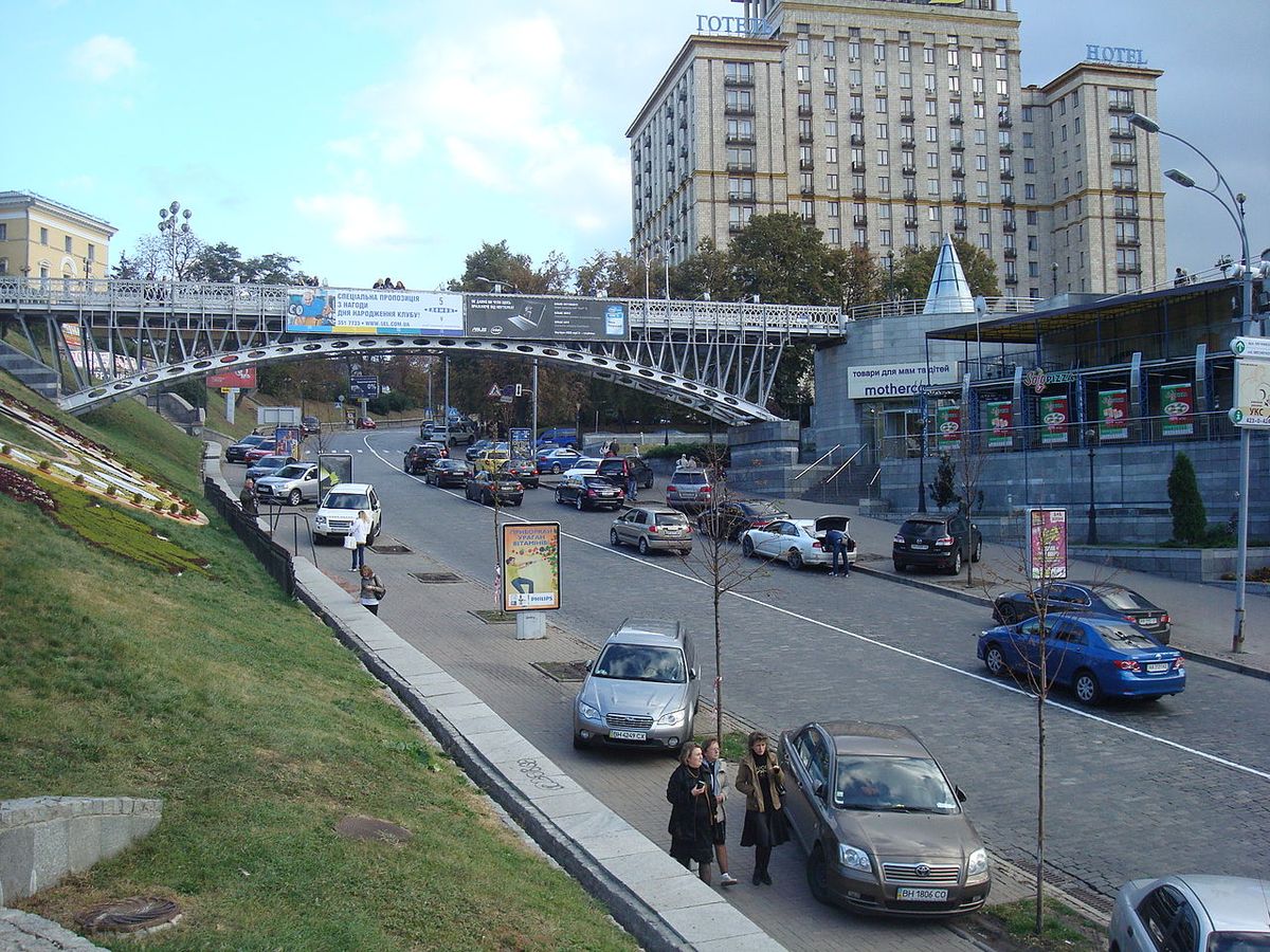 Українців просять вийти на прибирання меморіальних місць героїв Небесної сотні