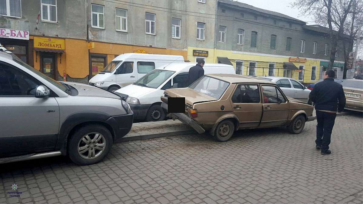 У Львові трапилася ДТП за участі шести автомобілів