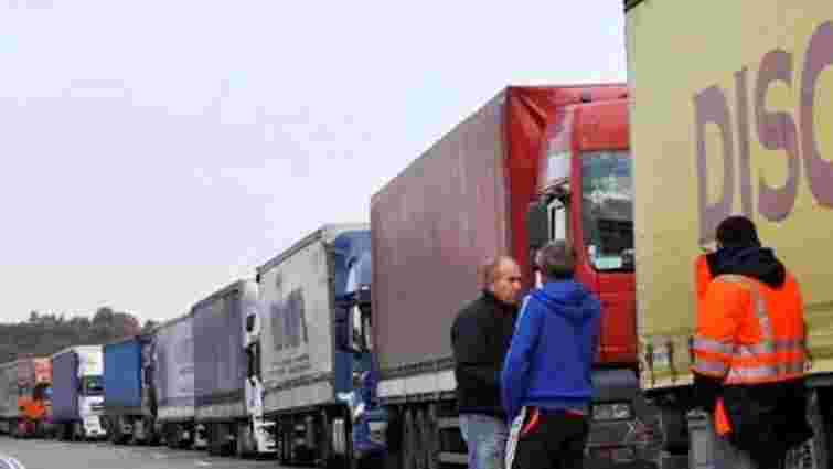 Україна визначила порядок повернення російських вантажівок в РФ через свою територію