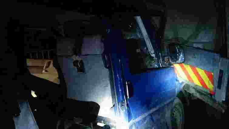 На Львівщині в аварію потрапив автомобіль «Правого сектора», який повертався із суду