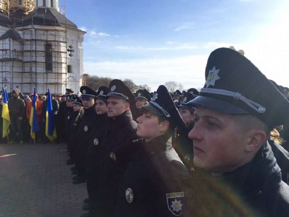 У Чернігові розпочала роботу нова поліція