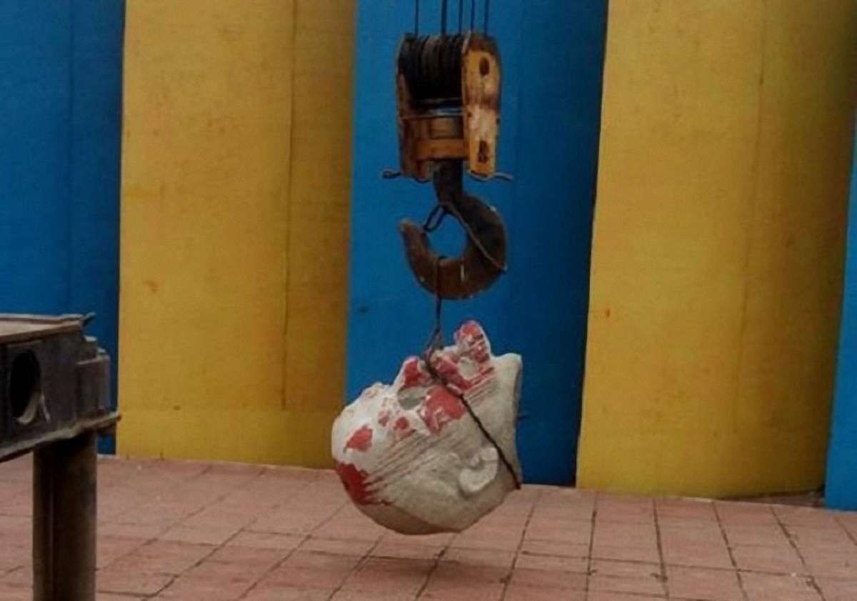 У Лисичанську демонтували пам'ятник Леніну