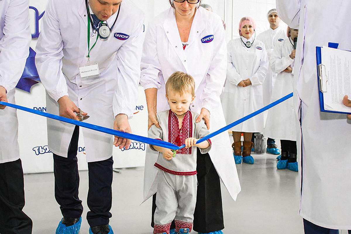 Компанія «Данон» запустила потужне виробництво дитячого молочного харчування «Тьома» в Україні