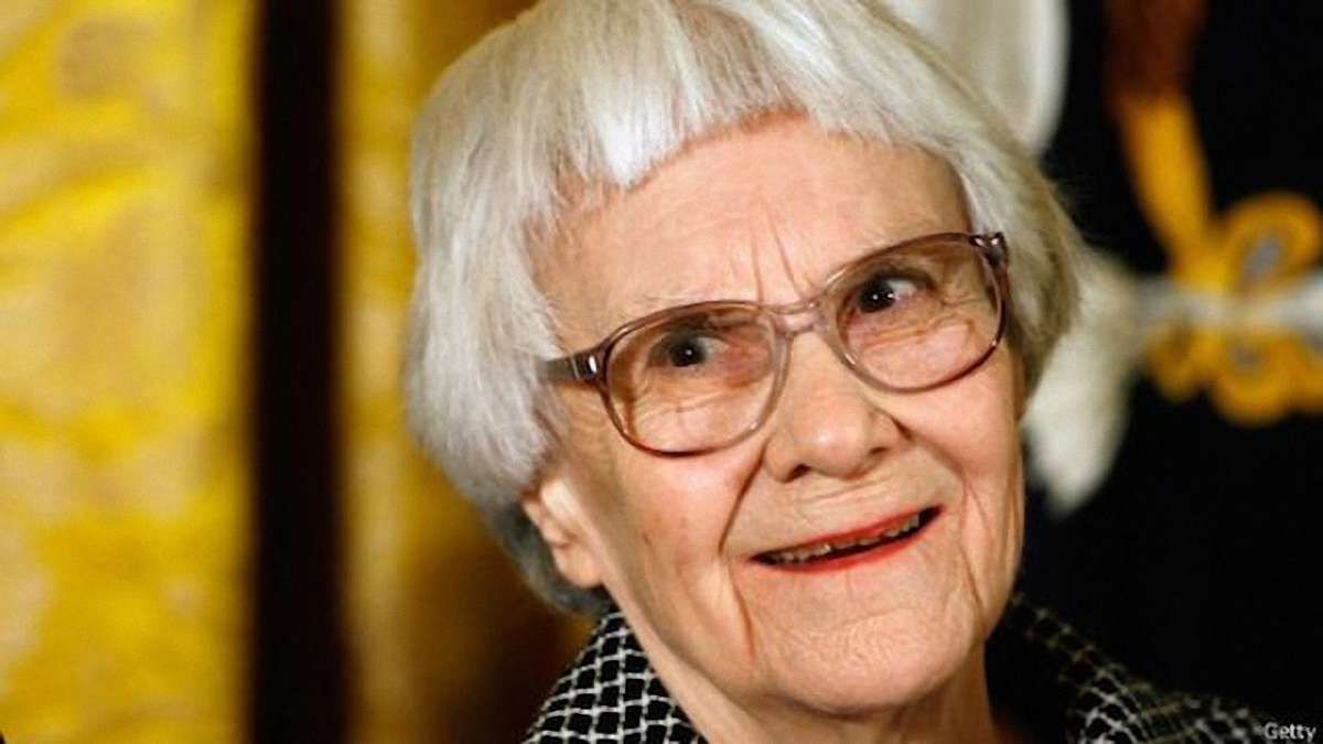 Пішла з життя письменниця Гарпер Лі