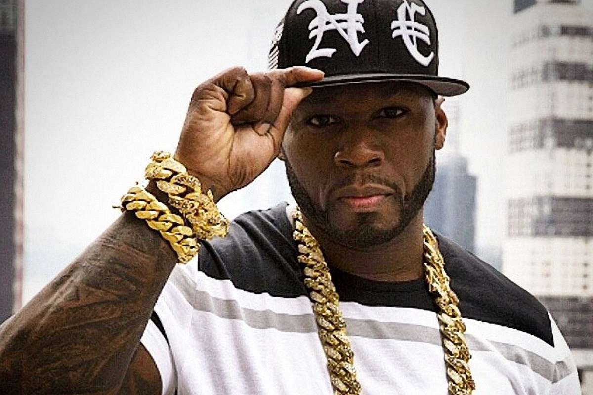 Збанкрутілого репера 50 Cent викликали в суд через фото з купою готівки