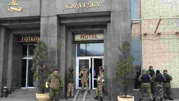 Активісти, які організували «штаб» в готелі біля Майдану, оголосили свої вимоги