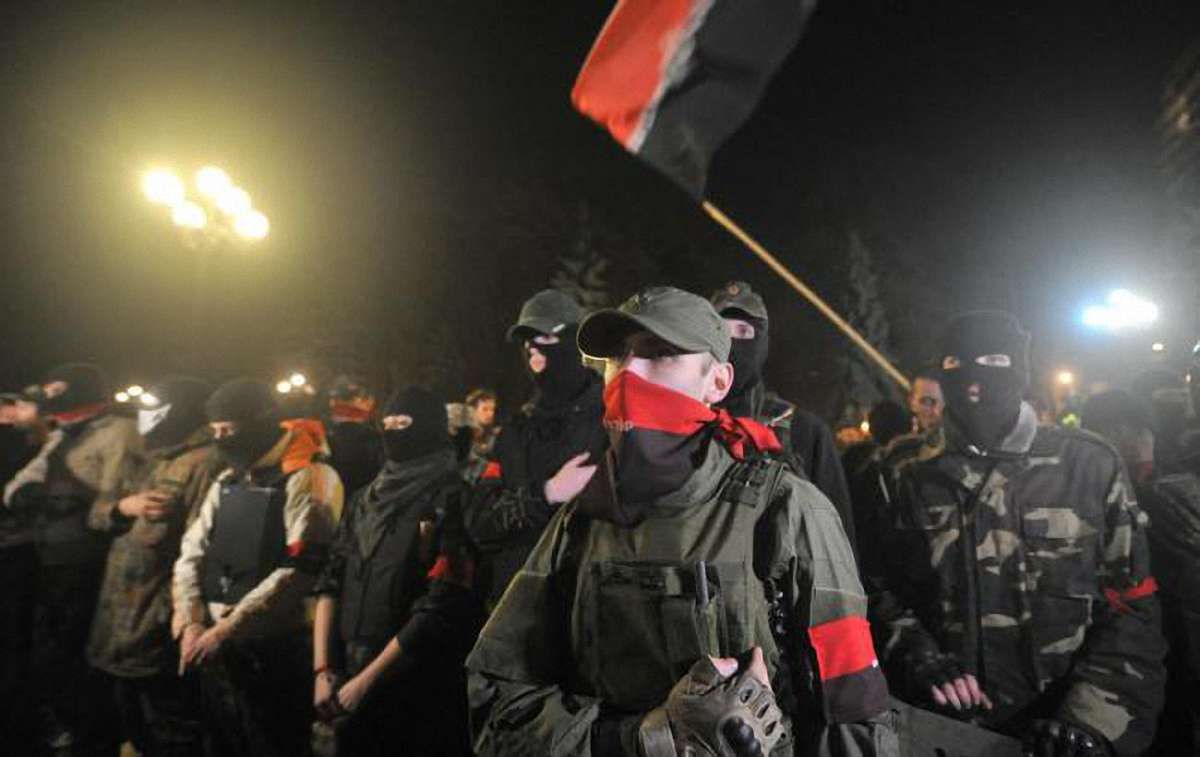 «Правий сектор» заперечив свій зв'язок з «Революційними правими силами»