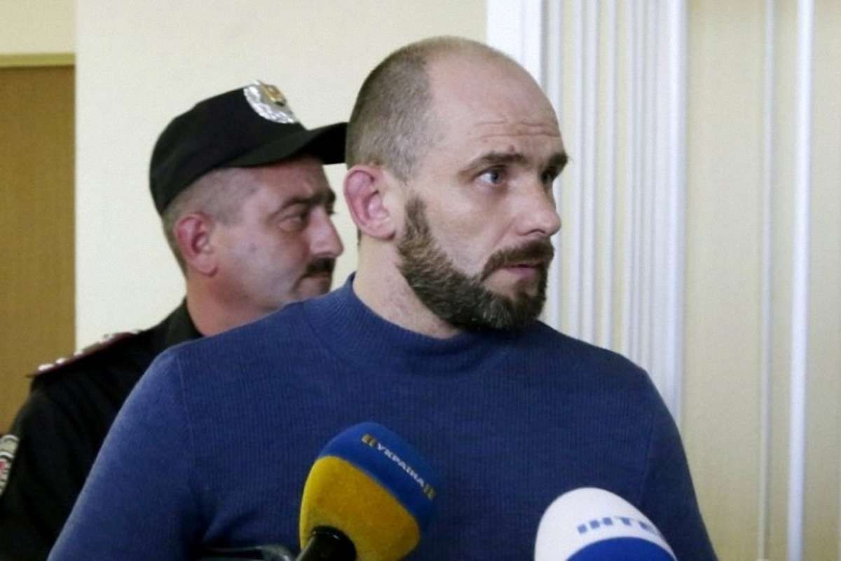 Екс-командир «Беркуту» Дмитро Садовник переховується у Криму, – ГПУ