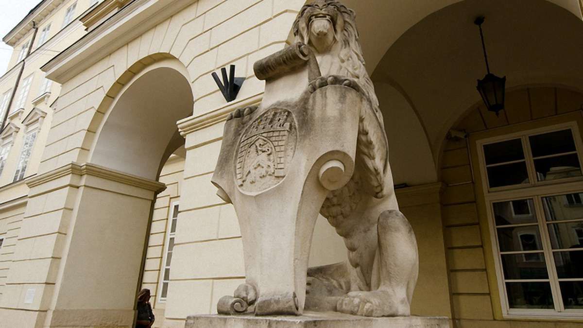 Львів не має партнерських угод із російськими містами