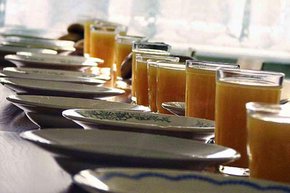 «Самопоміч» вимагає забрати шкідливі продукти із їдалень львівських шкіл