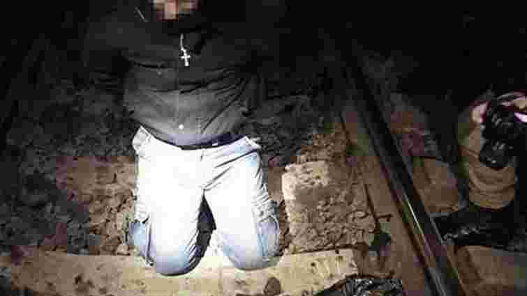 На Харківщині затримали колишнього міліціонера, який намагався підірвати поїзд