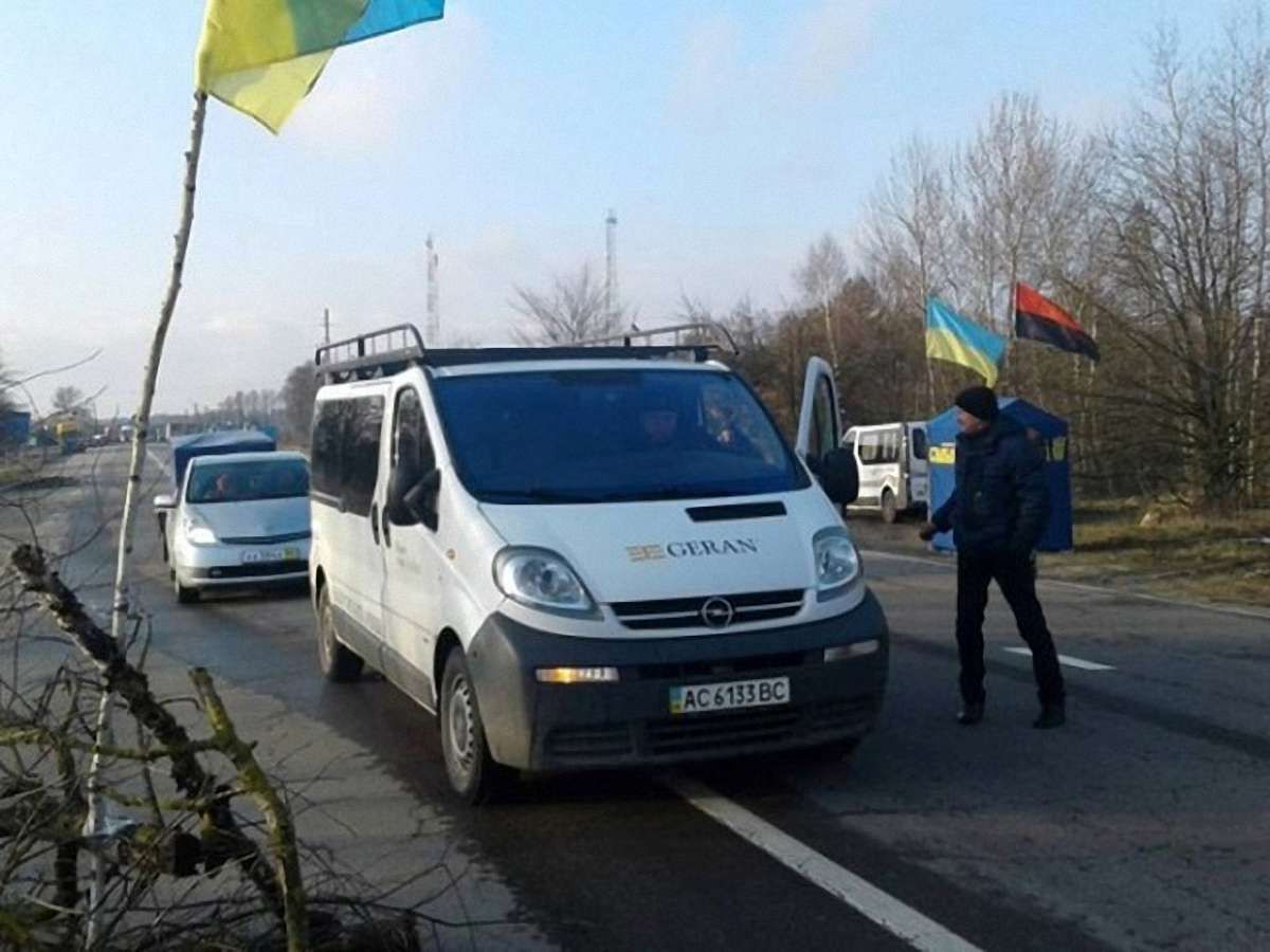 «Свобода» блокує проїзд російських вантажівок у чотирьох областях України