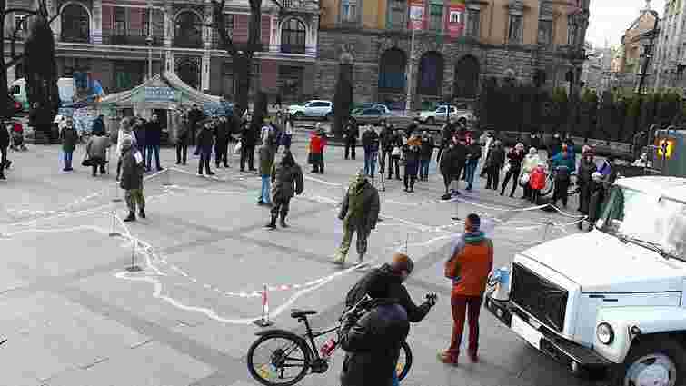 У Львові активісти провели акцію до другої річниці окупації Криму