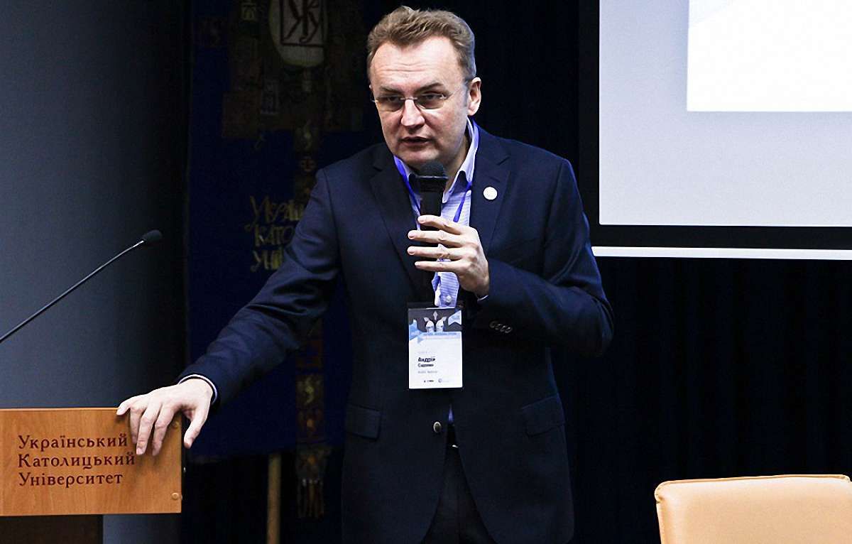 «Вони мають просто легітимізувати свої відносини. Чого соромляться?»