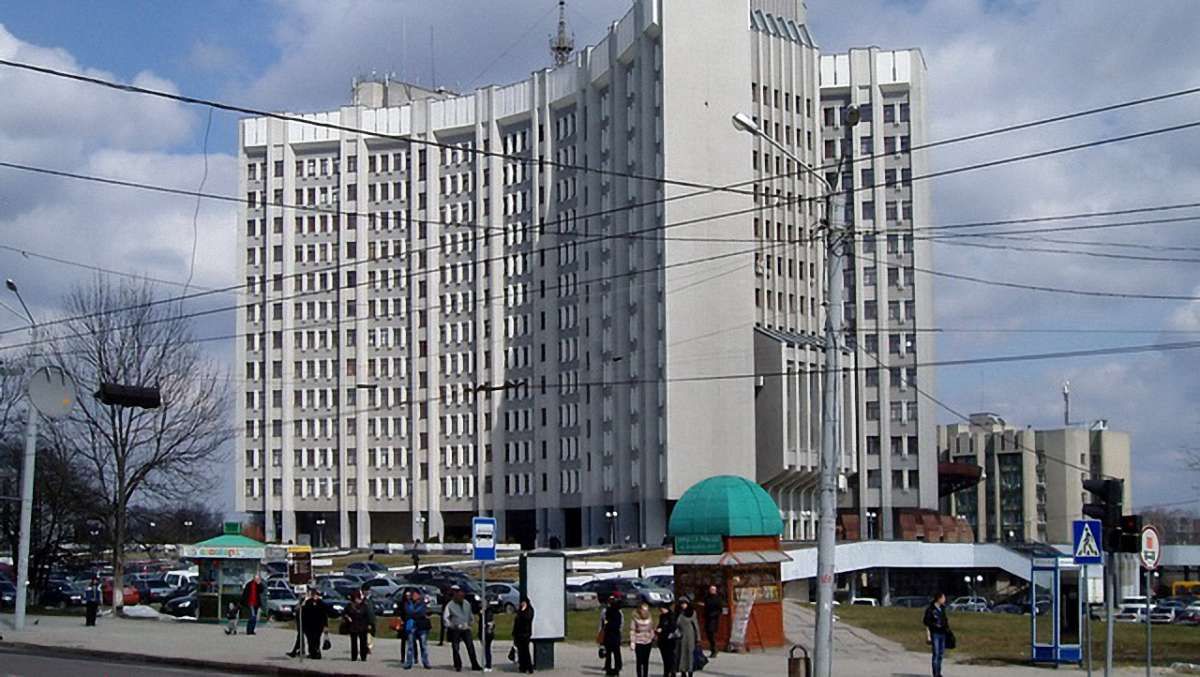 Першого заступника ДФС Львівщини звільнили з роботи через дружину