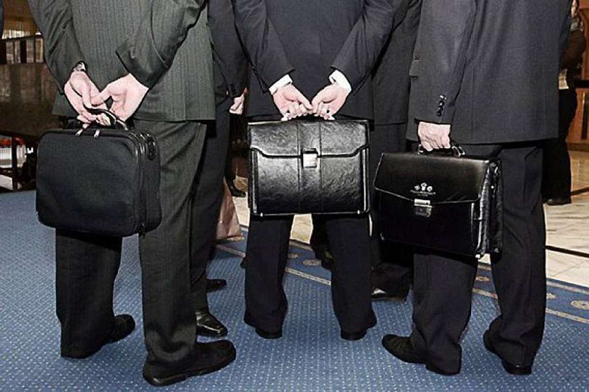 Уряд заборонив держслужбовцям публічно критикувати владу