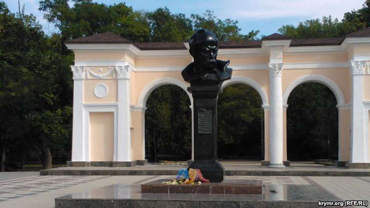 «Влада» Криму відмовила активістам у проведенні мітингу до ювілею Шевченка