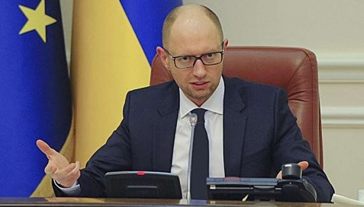 Яценюк доручив забезпечити прозорий тендер на закупівлю харчування для ЗСУ