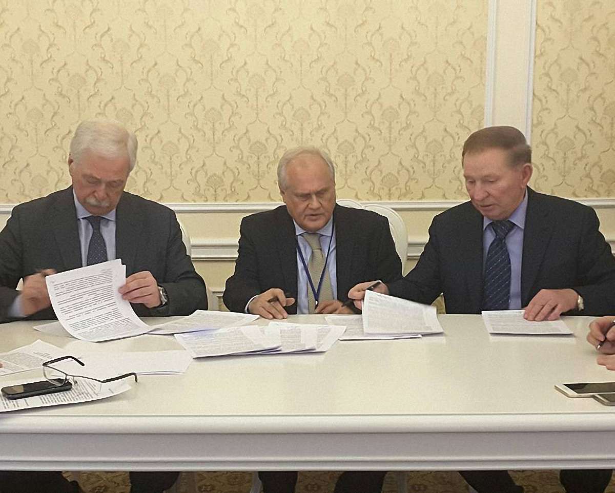 У Мінську підписали угоду про розмінування на Донбасі