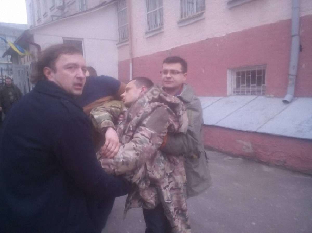 Краснов знепритомнів у суді після звинувачень у тероризмі