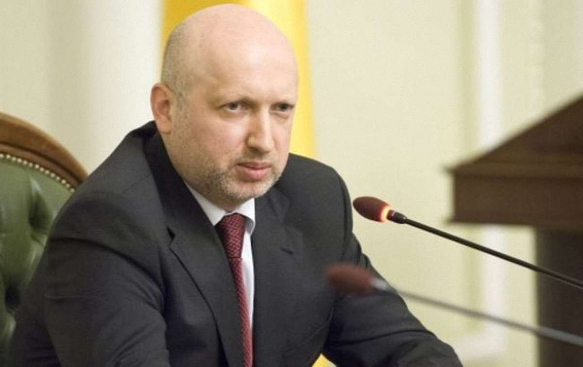 Турчинов закликав уряд прискорити введення візового режиму для росіян