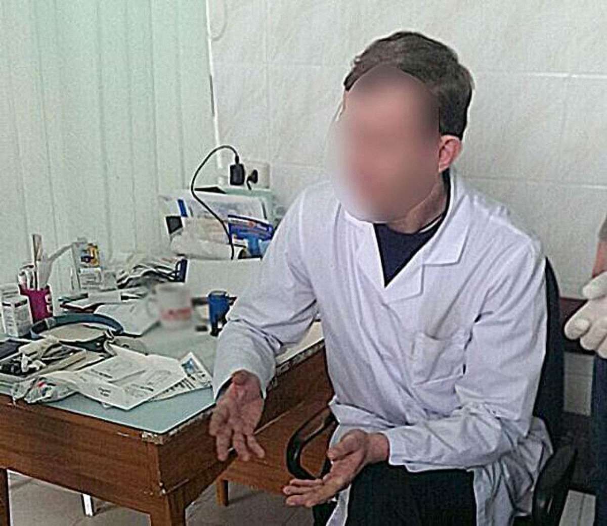У Хмельницькій області на хабарі затримали лікаря