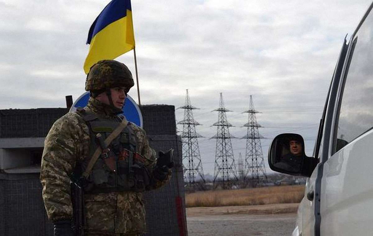 На Донбасі відновив роботу пункт пропуску «Мар’їнка»