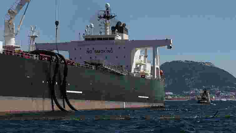 У Європу прибув перший танкер з іранською нафтою