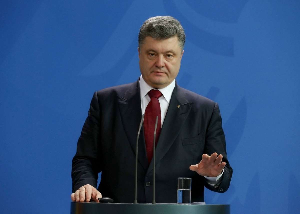 Порошенко наклав вето на скандальний закон про електронне декларування