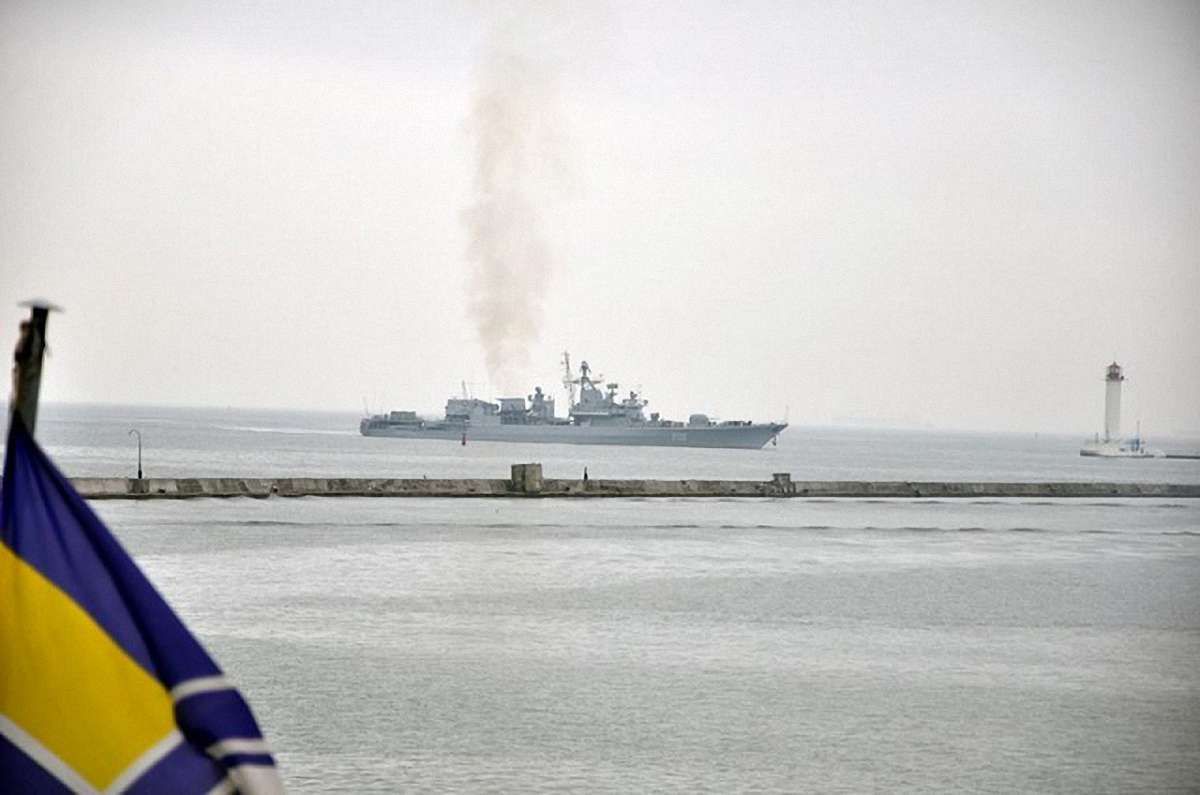 Кораблі ВМС України повернулися з Туреччини в гавань Одеси