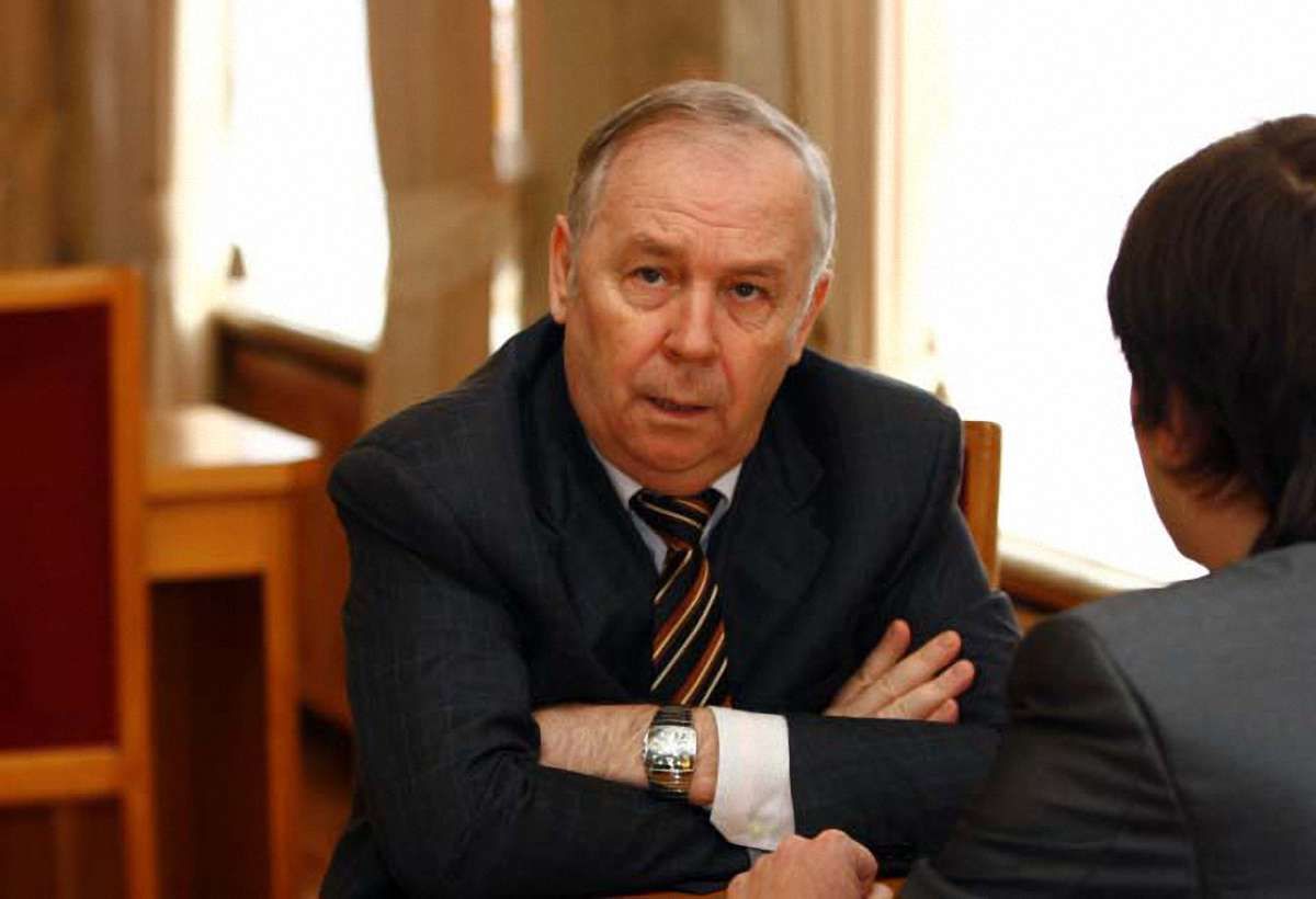 Печерський суд зобов’язав ГПУ відкрити справу проти екс-голови ВР Володимира Рибака
