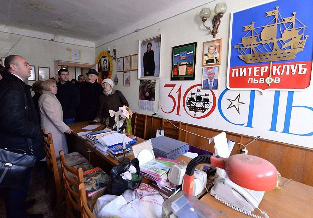 Прибирати Пушкін буде?