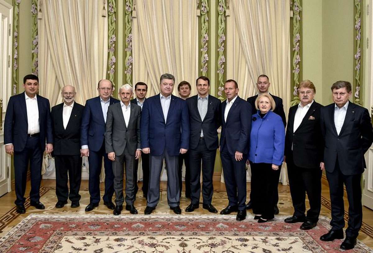 Порошенко провів перше засідання Міжнародної консультативної ради