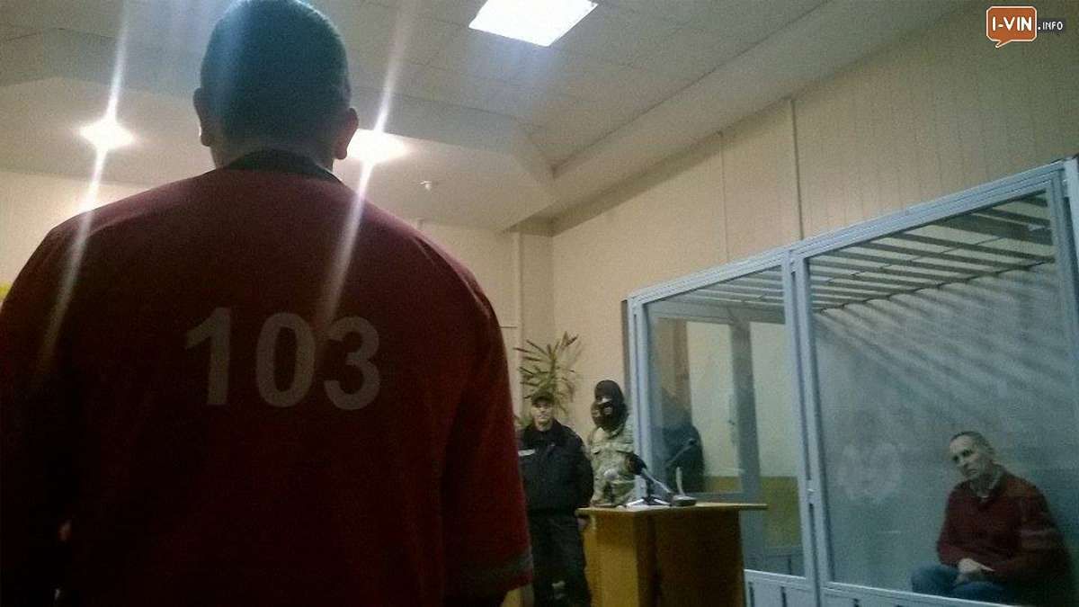 Екс-начальника Нацполіції Вінничини забрали з суду у лікарню